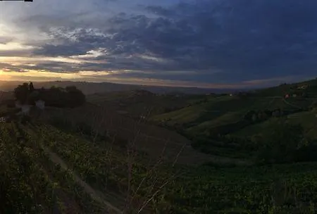 Cascina Vignole مزرعة للإقامة *