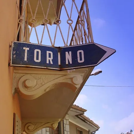 مزرعة للإقامة Cascina Vignole Montafia