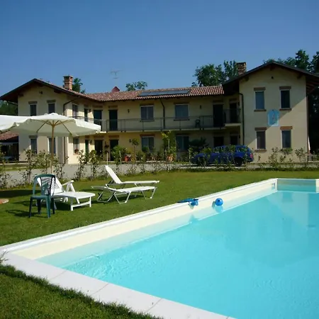 Κατάλυμα σε φάρμα Cascina Vignole Montafia