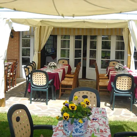 Cascina Vignole مزرعة للإقامة *