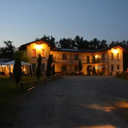 Cascina Vignole * Montafia