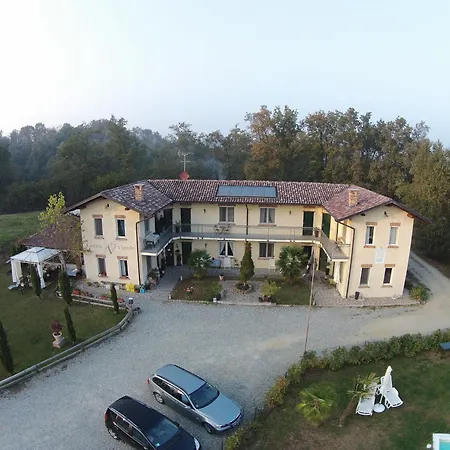 مزرعة للإقامة Cascina Vignole Montafia