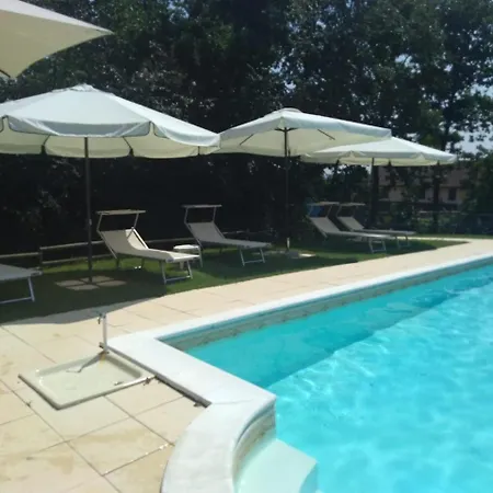 مزرعة للإقامة Cascina Vignole Montafia