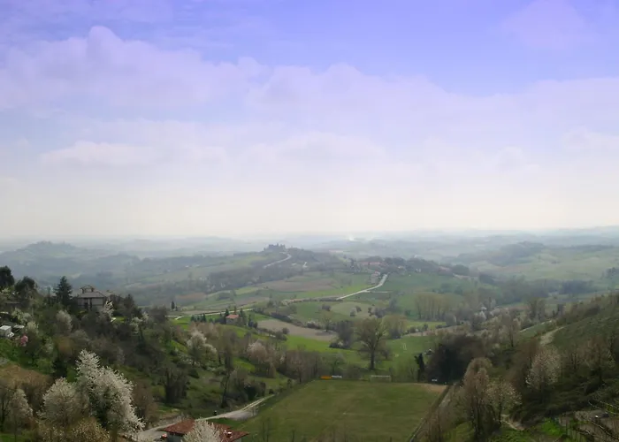 Cascina Vignole * Montafia