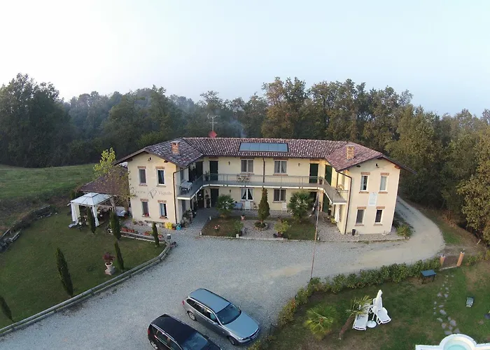 בית חווה Cascina Vignole Montafia