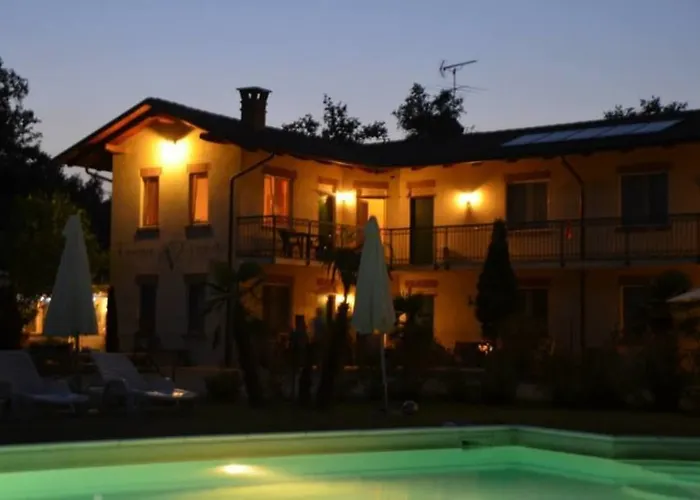 Cascina Vignole * Montafia