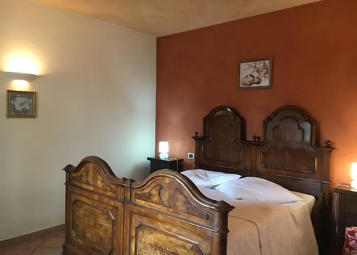 בית חווה Cascina Vignole *