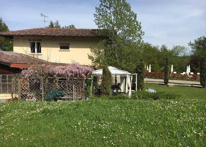 Cascina Vignole בית חווה Montafia