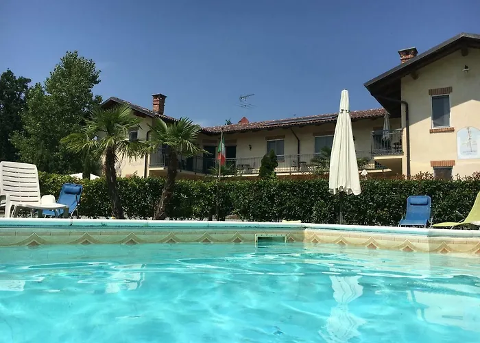 בית חווה Cascina Vignole Montafia